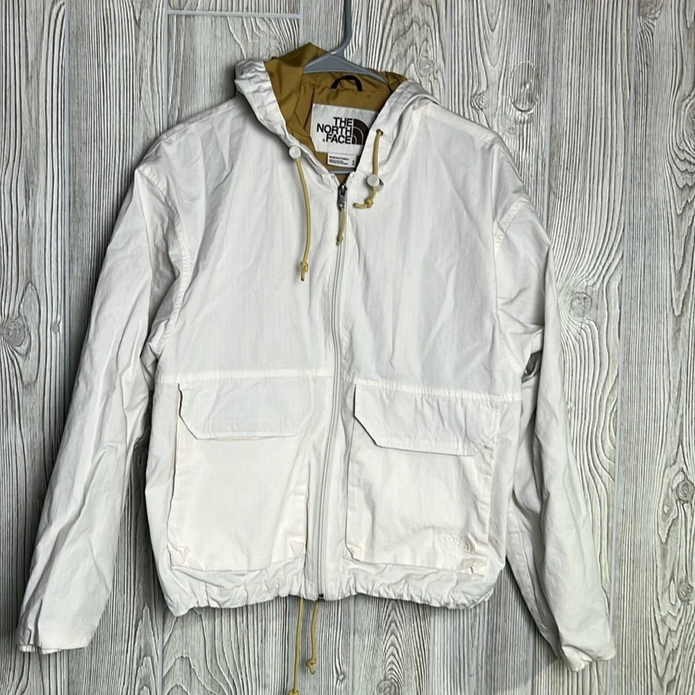 Northface Women's Ripstop Wind Hoodie Size Medium